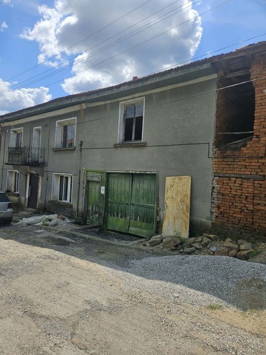 Продавам къща с.Борима