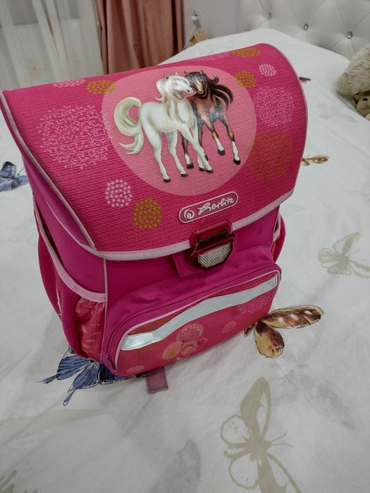 Раница за училище