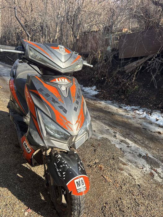 Продам мопед м8 про