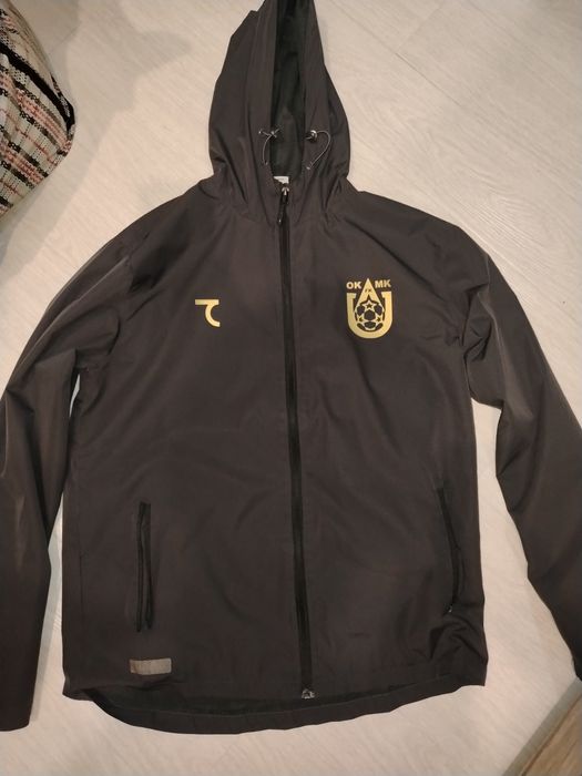 Продаётся Дождевик OKMK