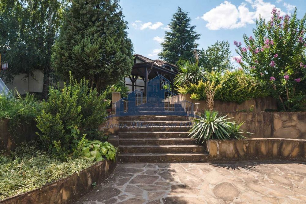 Продава се Къща в с. Мадара, Област Шумен - 1550 кв.м за 368 €/кв.м - Снимка #5