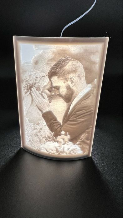 Персонализирана литография – уникален 3D принтиран подарък