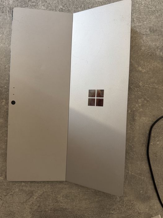 Tab Surface Pro 4 /procesor i7 /ram 8 / SSD 256 :