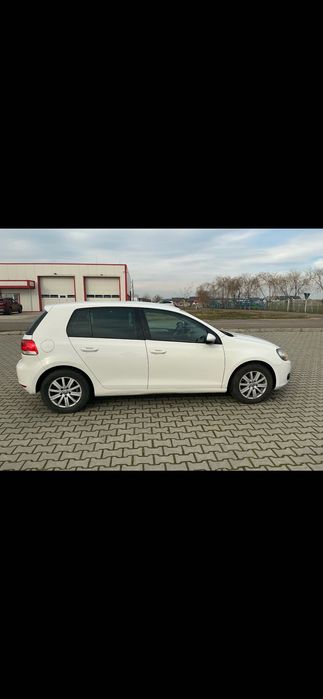 Vand  golf 6 in stare foarte buna de functionare si estetic