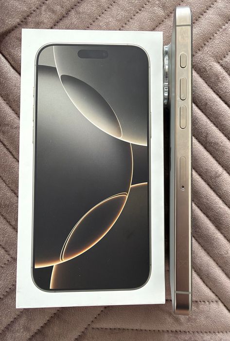 Apple IPhone 16 Pro Max в гаранция 94%батeрия