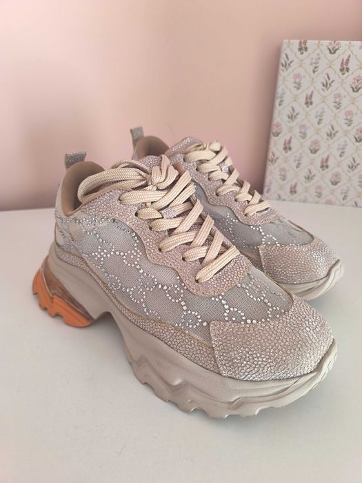 Маратонки Gucci с декоративни елементи