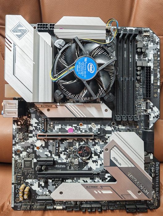 Продавам дъно asrock H470 steel legend + intel core i5 10400f