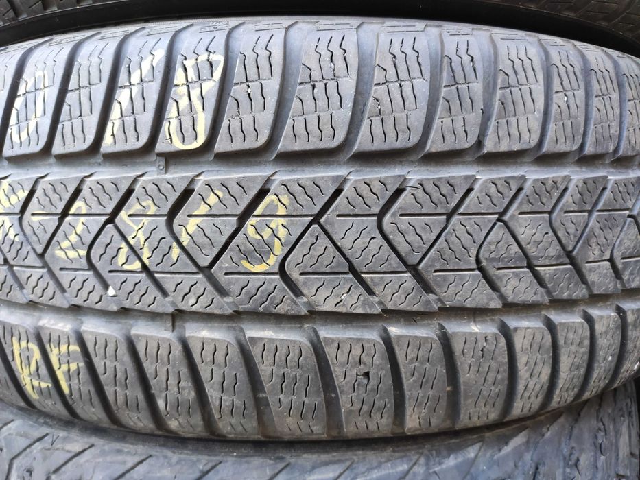 4бр Зимни гуми 225 60 18 - Pirelli