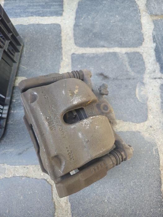 Frâne fata BMW G20 G21 320D