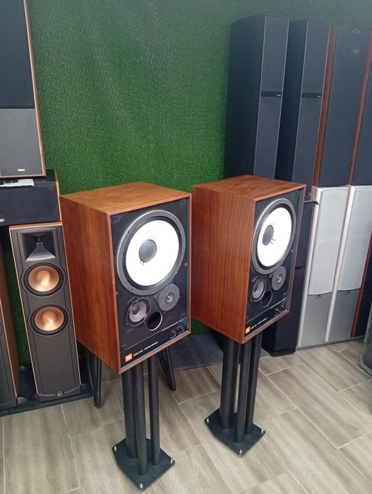 Тонколони JBL 4311B