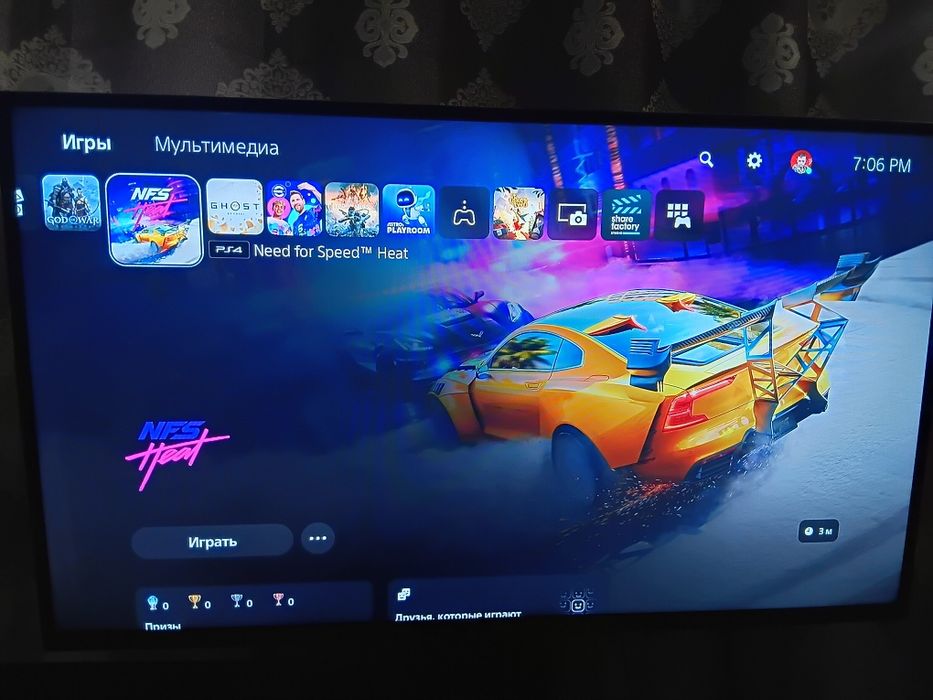 PS5 o'yinlari yozilgan 2 original   djoystiklari bor  karobkasi bor.
