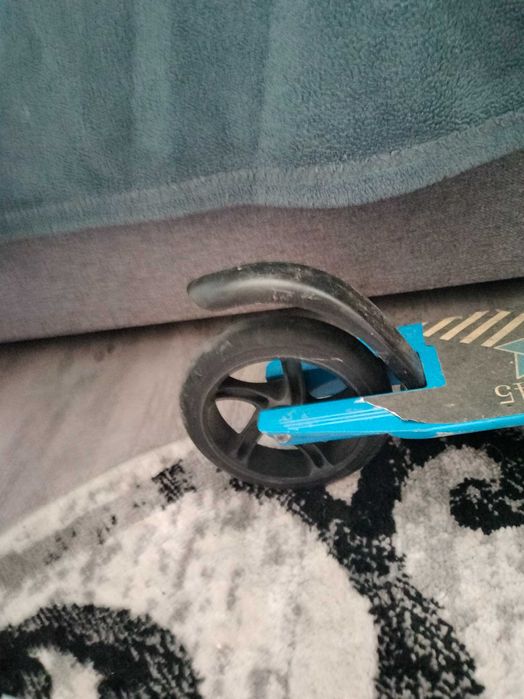 Vănt trotinetă cadru aluminiu cu roți turnate în stare foarte bună