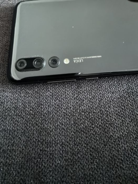 Vând Huawei P 20Pro
