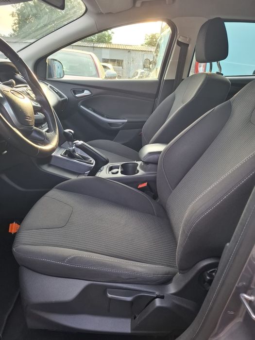 FORD Focus 2012 — imagine 5