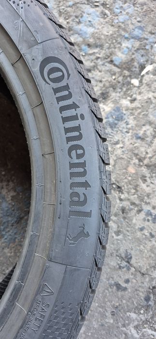 4 anvelope iarna Continental 245/40/19.Pretul este pe bucata.