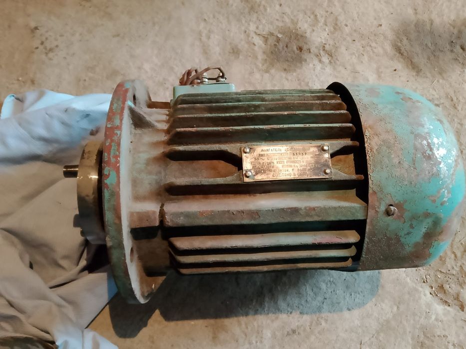 Электродвигатель