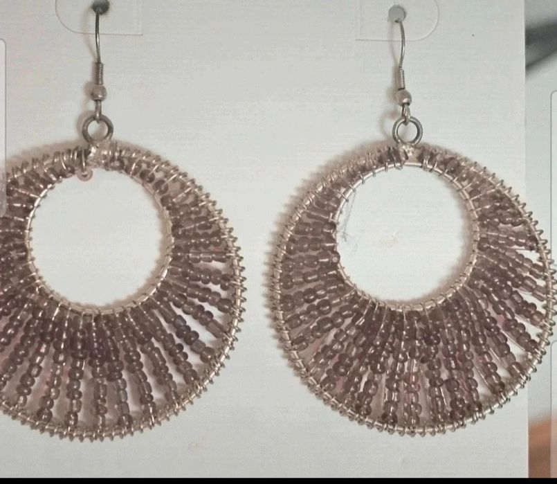 Cercei noi finuți cu ametist