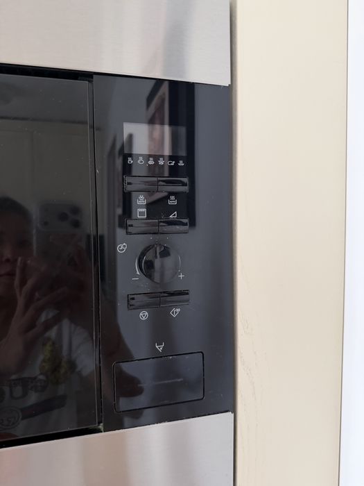 Микроволновка Electrolux