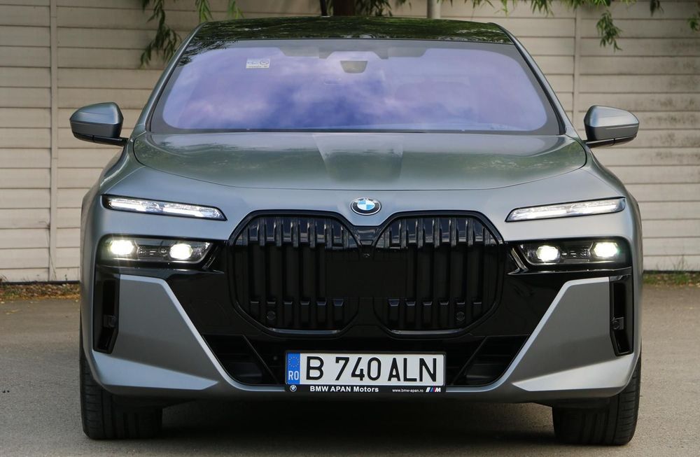 BMW Seria 7 2023 — imagine 2