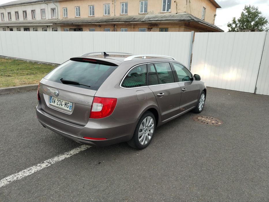 SKODA Superb 2010 — imagine 3