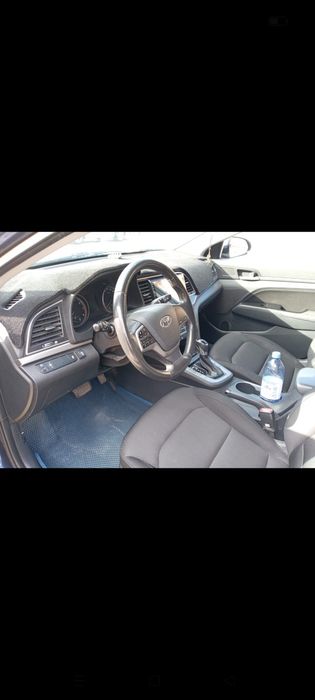 Hyundai Elantra  2018