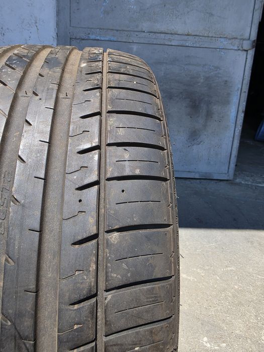2 бр. летни гуми 225/35/17 Kumho 5,5-6 mm DOT 0417
