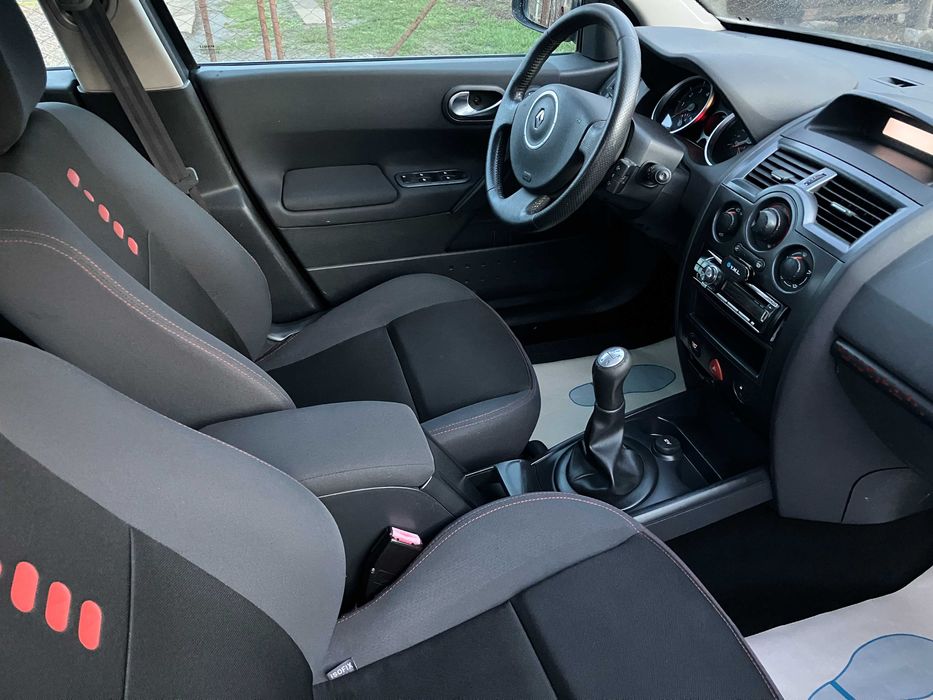 Renault Megane 2 ! 1.4 Benzina , 98 Cp !