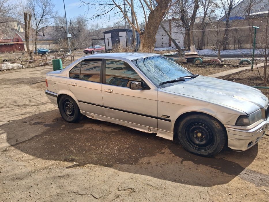 Продам авто бэха 3ка.320.нахаду