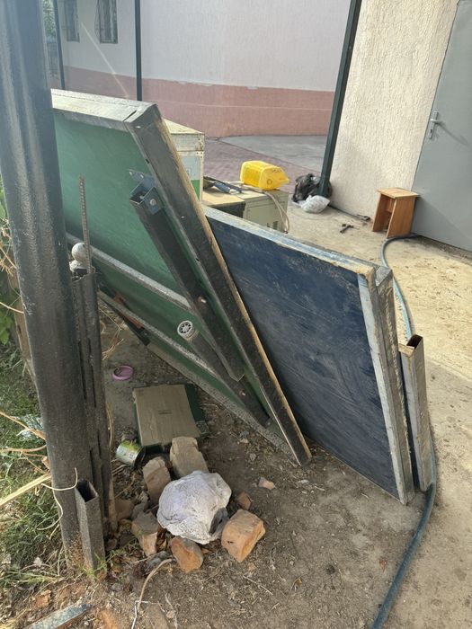 стол в среднем состояний