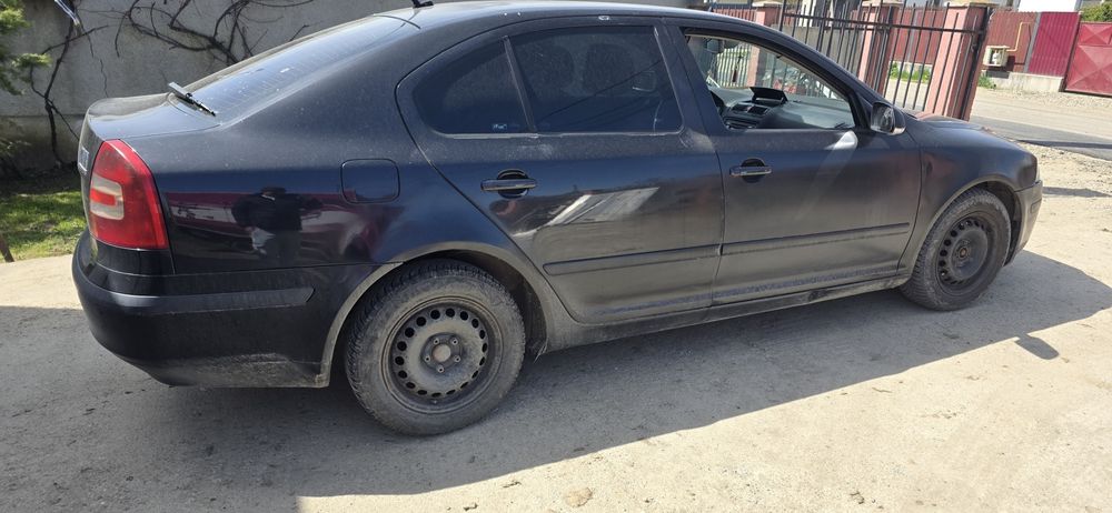 Vand sau schimb skoda octavia 2  motor 2.0