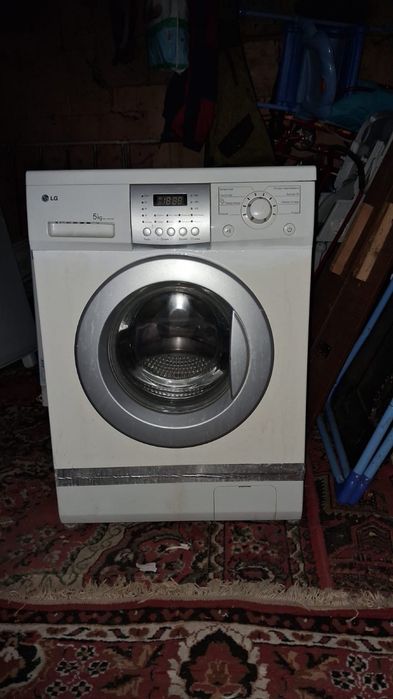 Машинка стиральная Lg 5kg