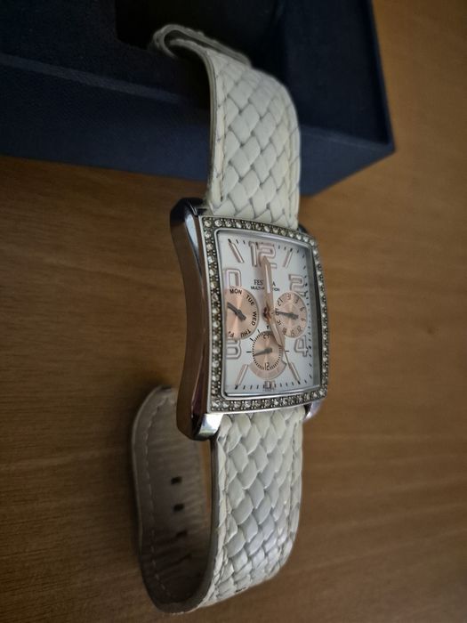 Festina-хронограф женски часовник