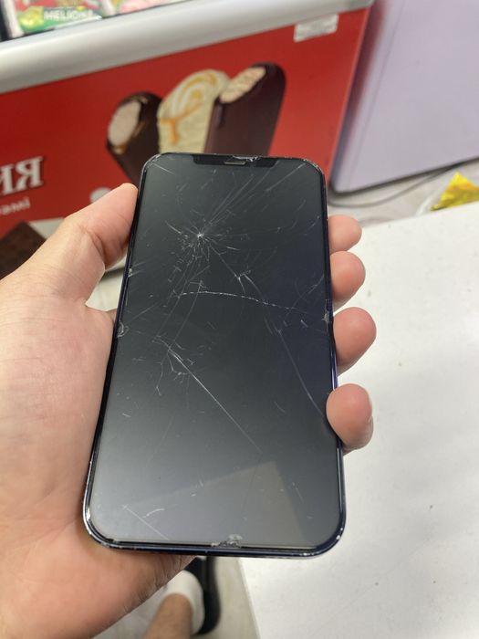 Продам или обменяю айфон 12