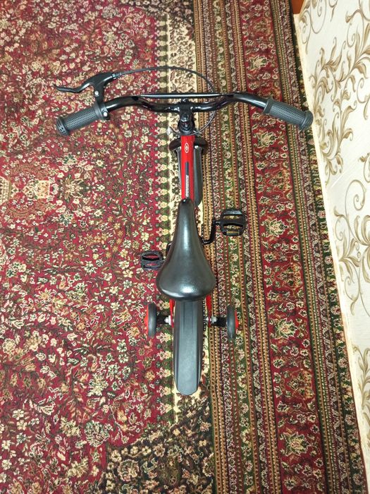 Продается Десткий велик  торг уместен!