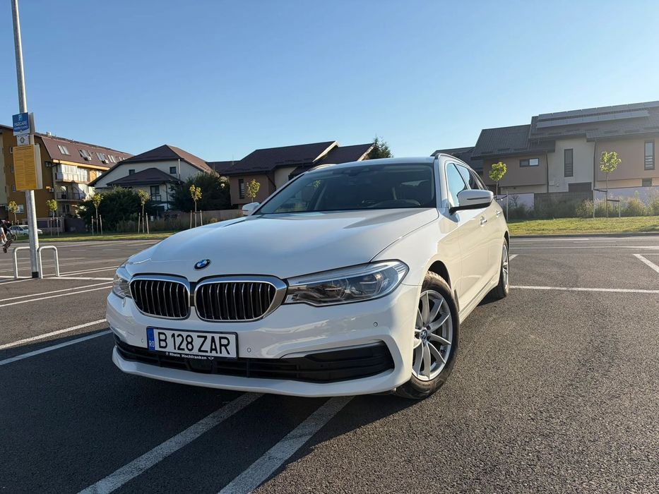 BMW Seria 5 BMW 520d xDrive Luxury | Integral Active Steering | ACC | HUD