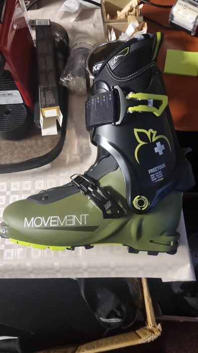 Clapari Movement,Hagan,Roxa, Fischer tură