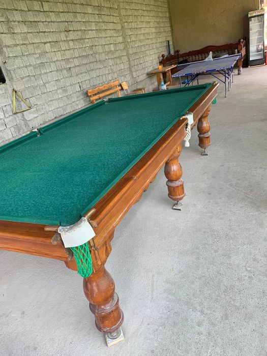 Tennis stol va bilyart sotiladi