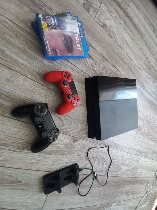 Продам PS4 Fat 500gb