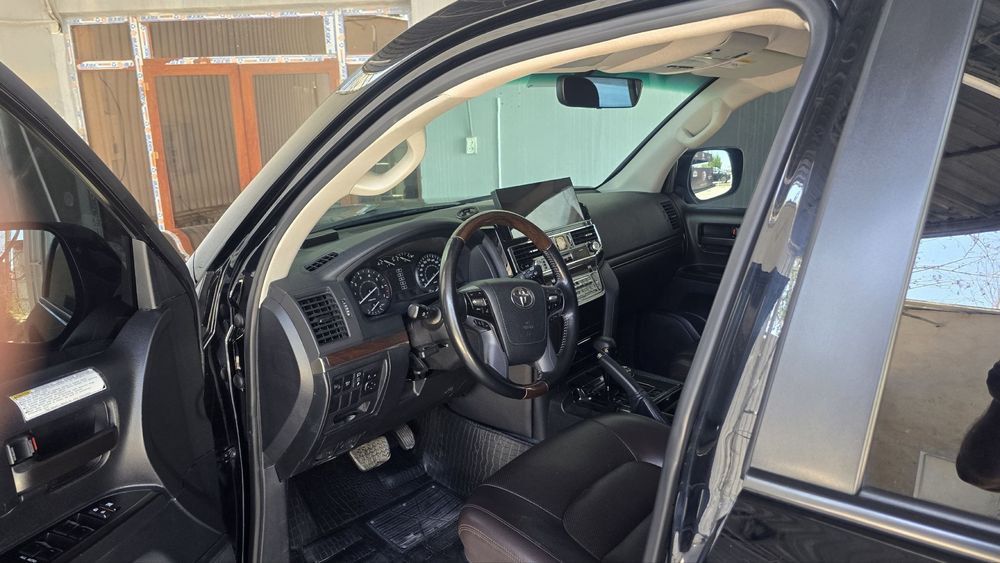 Land Crusier 200 Restayling 300