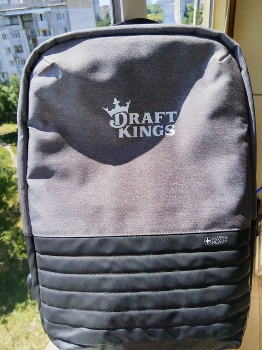 Лаптоп раница Swiss peak RFID защита