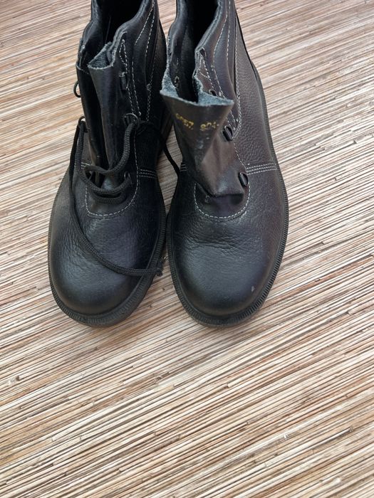 Продам ботинки спец обувь размер 42