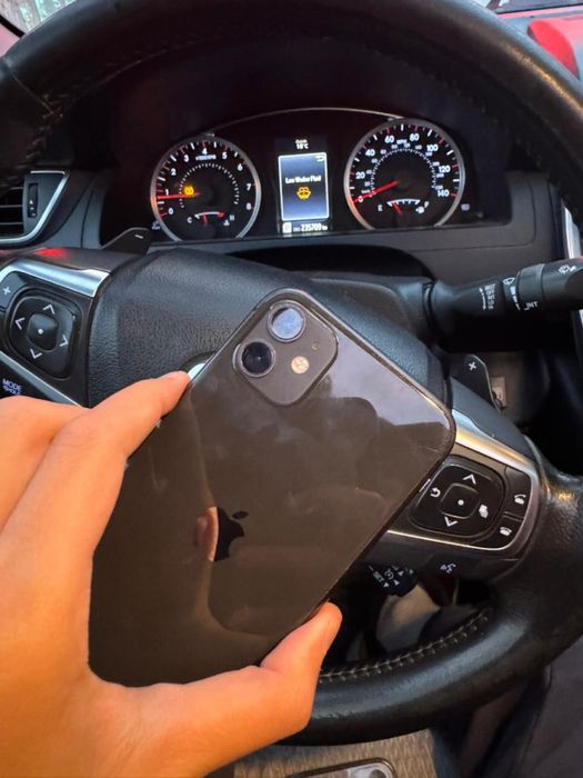 Iphone 11 128 торг есть