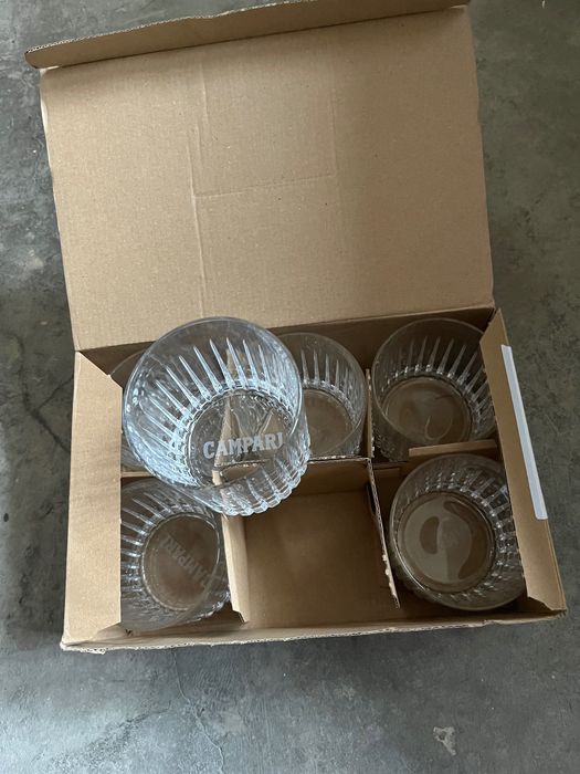 Vand 6 pahare Campari