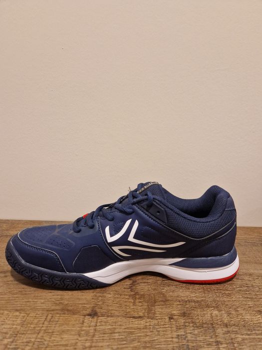 Продам кроссовки Decathlon