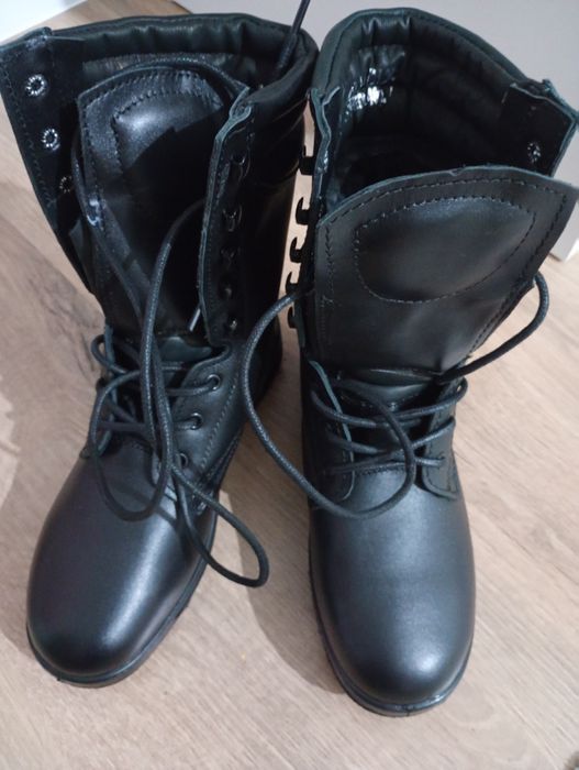 Продам берцы зимние 40 размер