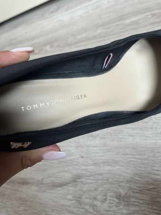 Tommy Hilfiger високи токове