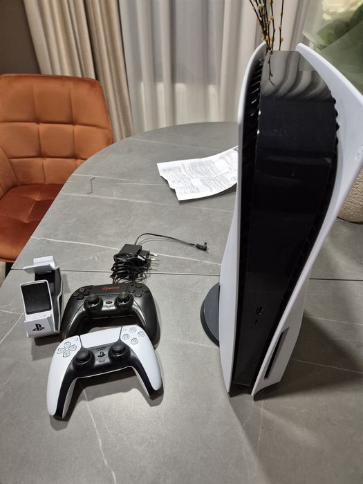 Playstation 5 disk edition(God of war ragnarok)