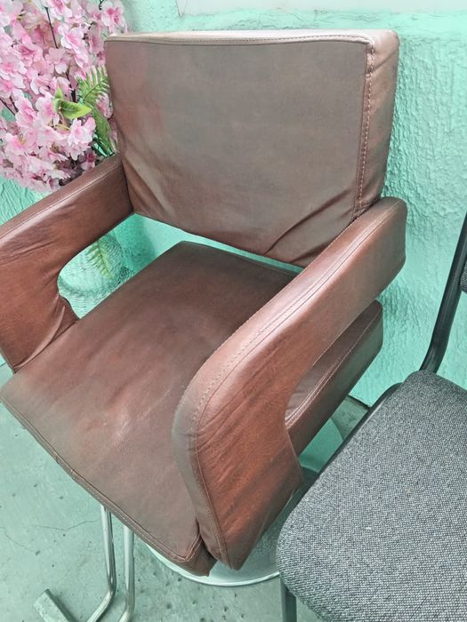 Кресло в парикмахерскую