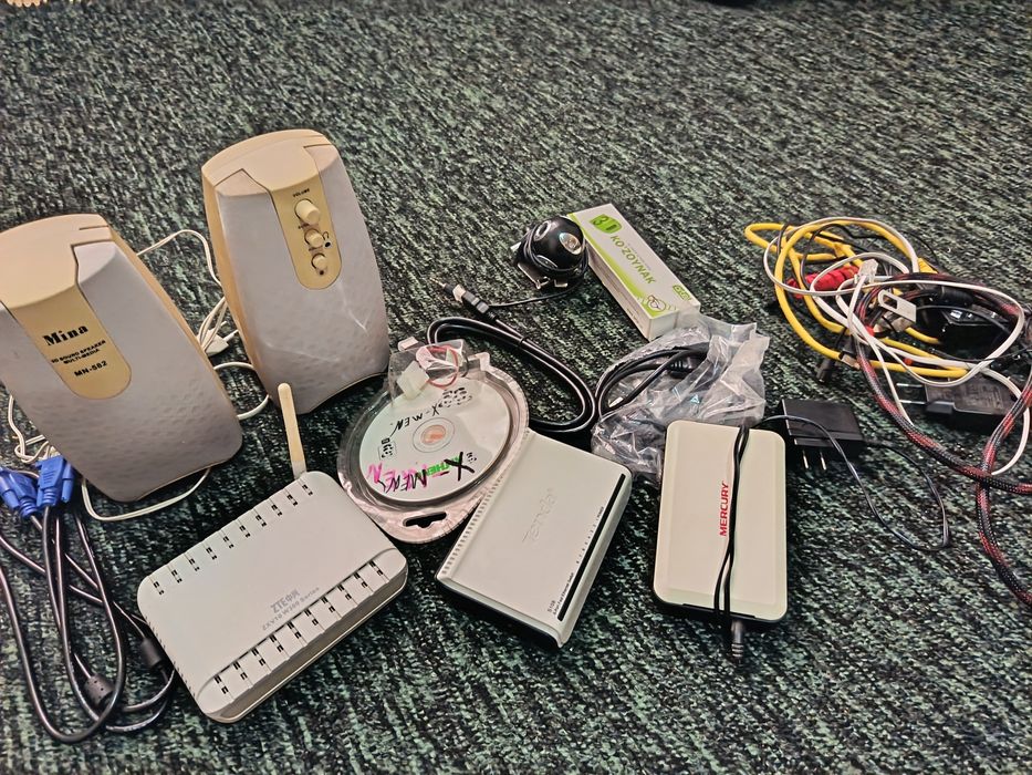 Компьютер нарсалари,  компьютерные принадлежности