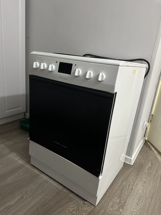 Продам электрическую плиту